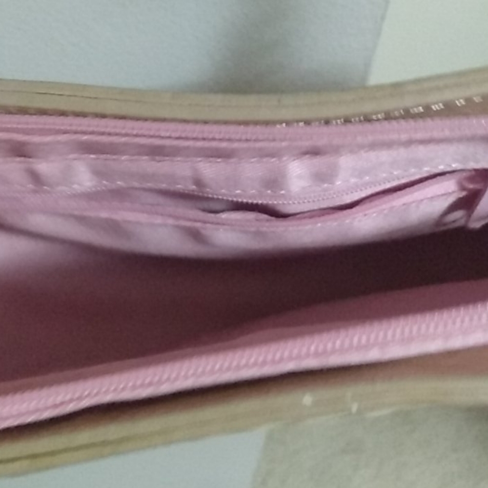 Adrienne Vittadini bag - Picture 3 of 3